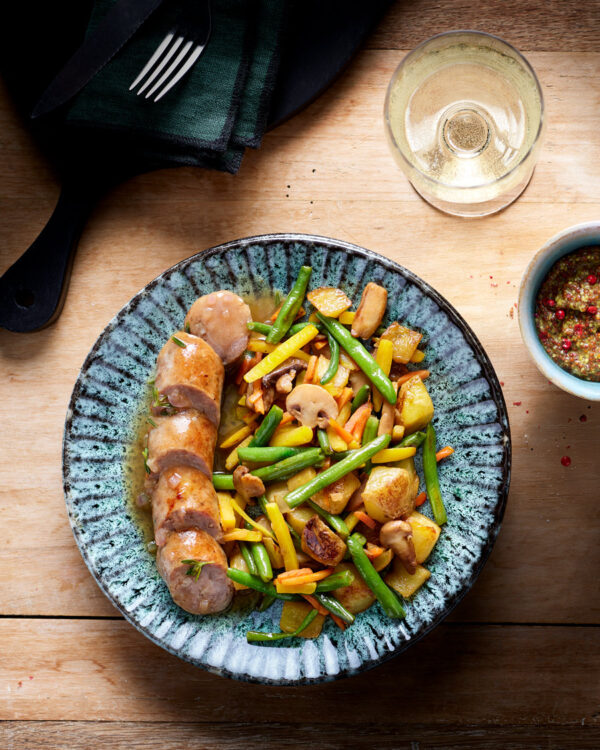 Poêlée-Parisienne-aux-saucisses-thymées-Bio-Paysan-Breton-(1)