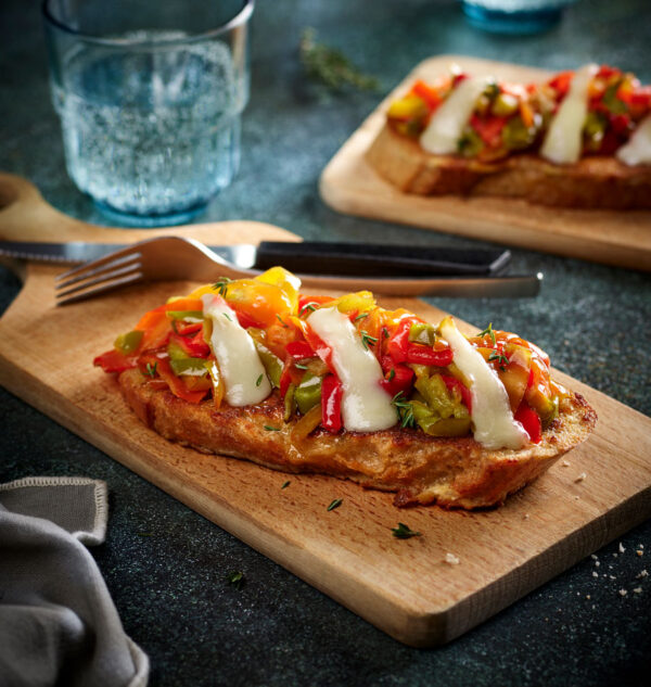 Tartine-perdue-aux-3-poivrons---snacking