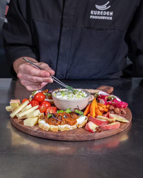 brunoise de brocolis AGRI CONFIANCE Paysan Breton-Aubergine en caponata d'aucy-recette-TF-planche-apéritive (1)