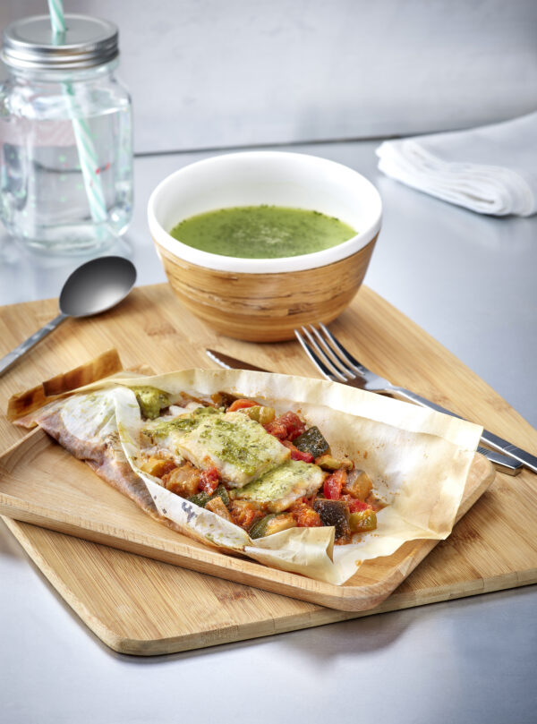 mélange-de-légumes-grillés-2.5kg-daucy-express-sauce-basquaise-au-piment-despelette-31-daucy-recette-papillote-de-lieu-aux-légumes-grillés-tomates-basilic (1)